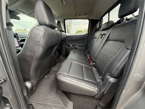 Used 2025 Ford Ranger Lariat w/ Black Appearance Package RWD image 24