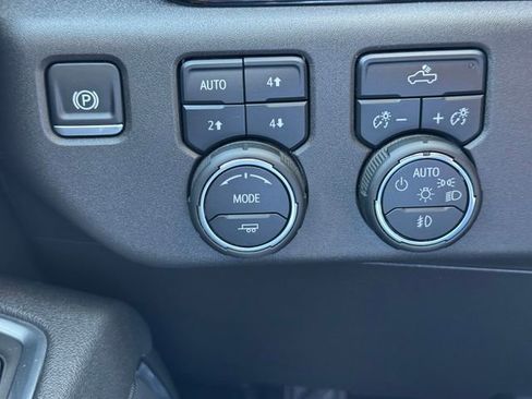 Certified 2025 Chevrolet Silverado 1500 LT Trail Boss AWD/4WD image 22