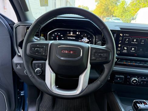 Used 2024 GMC Sierra 1500 SLT w/ SLT Premium Plus Package AWD/4WD image 11