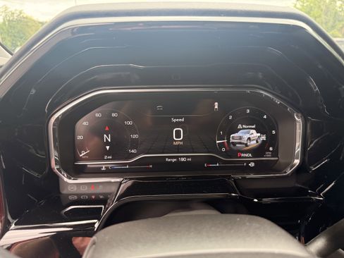 New 2025 GMC Sierra 1500 SLE w/ Preferred Package image 13