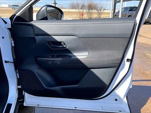 Certified 2025 Nissan Kicks S image 23