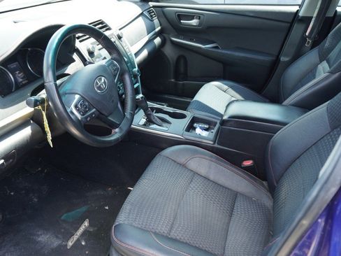Used 2015 Toyota Camry SE FWD image 8