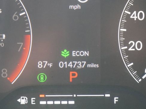 Used 2025 Honda Civic Sport image 28