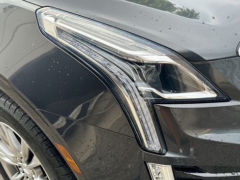 Used 2023 Cadillac XT5 Premium Luxury FWD image 37