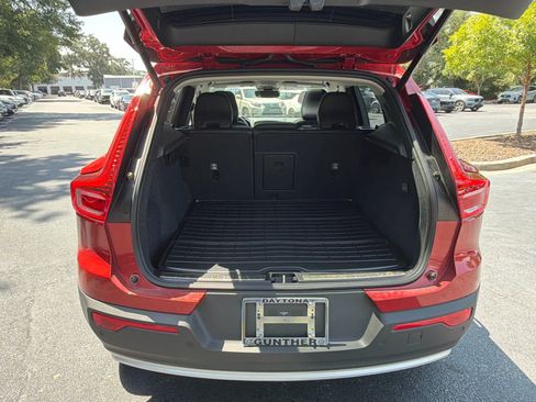 Certified 2024 Volvo XC40 B5 Ultimate w/ Protection Package Premier AWD/4WD image 57