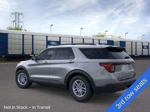 New 2026 Ford Explorer Active AWD/4WD image 4