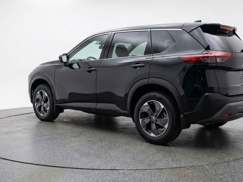 Used 2025 Nissan Rogue SV image 6