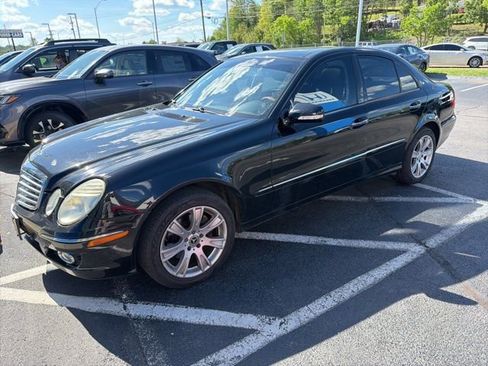 Used 2009 Mercedes-Benz E 350 4MATIC Sedan image 1