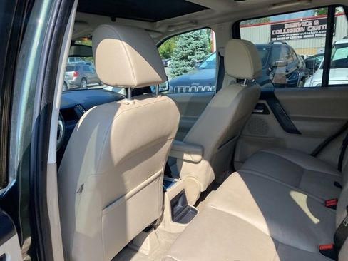 Used 2009 Land Rover LR2 HSE image 17