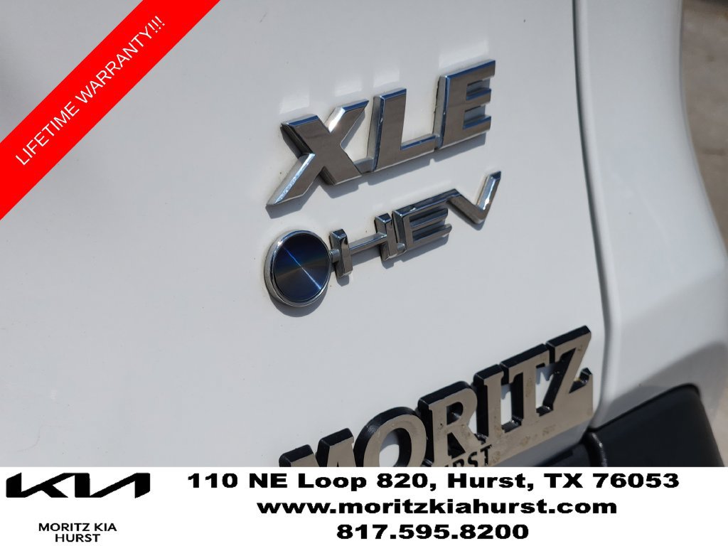 Used 2025 Toyota RAV4 XLE AWD/4WD image 16