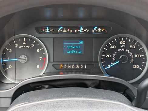 Used 2017 Ford F150 XLT image 15