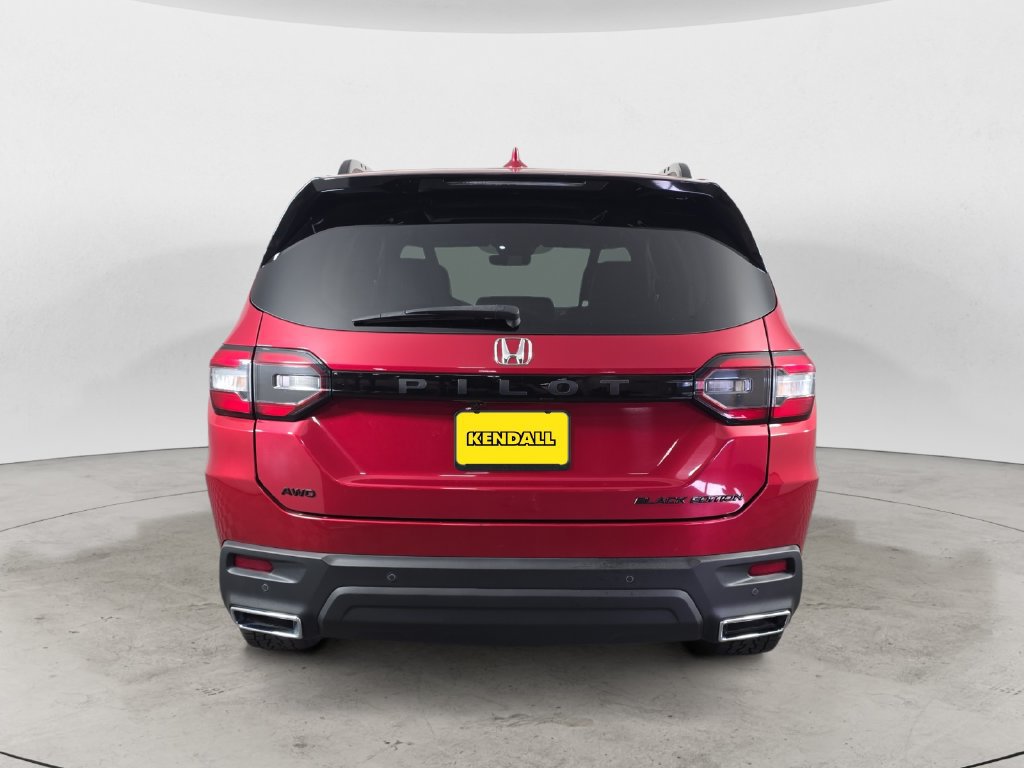 Used 2025 Honda Pilot Black Edition image 6