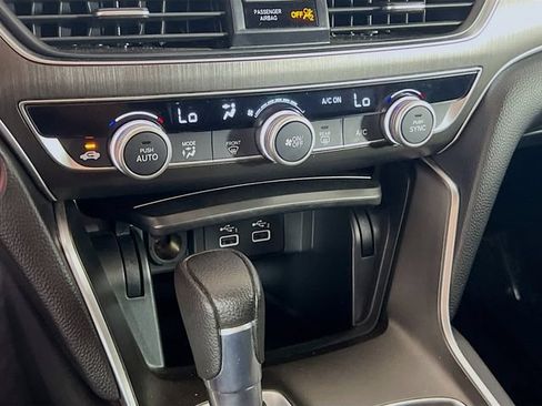 Used 2022 Honda Accord LX image 11