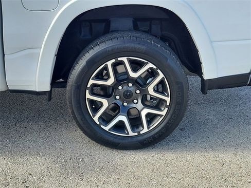 Used 2025 RAM 1500 Laramie image 18