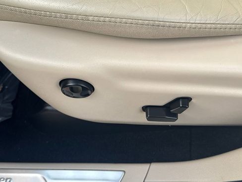 Used 2021 Jeep Grand Cherokee Limited image 49