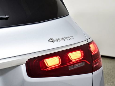 Certified 2025 Mercedes-Benz GLS 450 4MATIC image 14