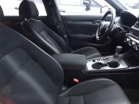 Used 2025 Honda Civic Sport image 11