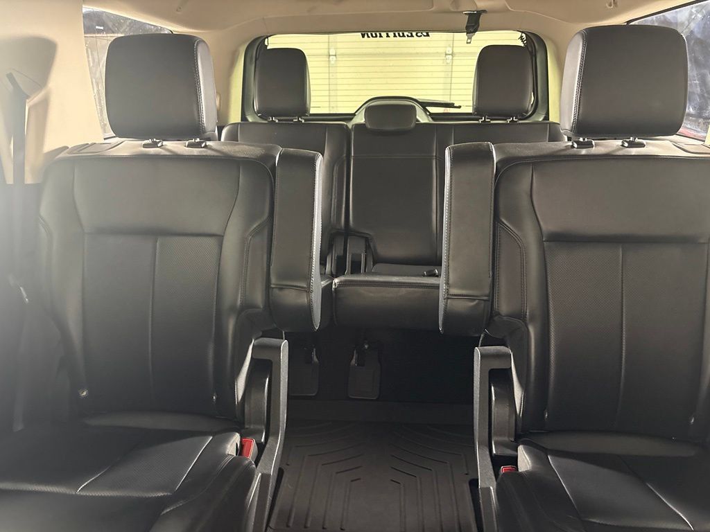 Used 2023 Ford Expedition XLT RWD image 41