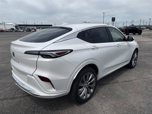 New 2026 Buick Envista Avenir FWD image 4