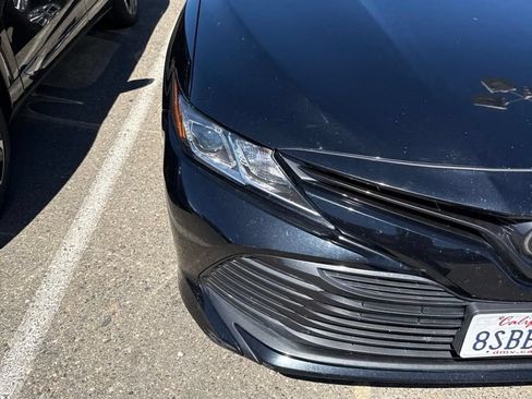 Used 2020 Toyota Camry LE w/ Convenience Package FWD image 3