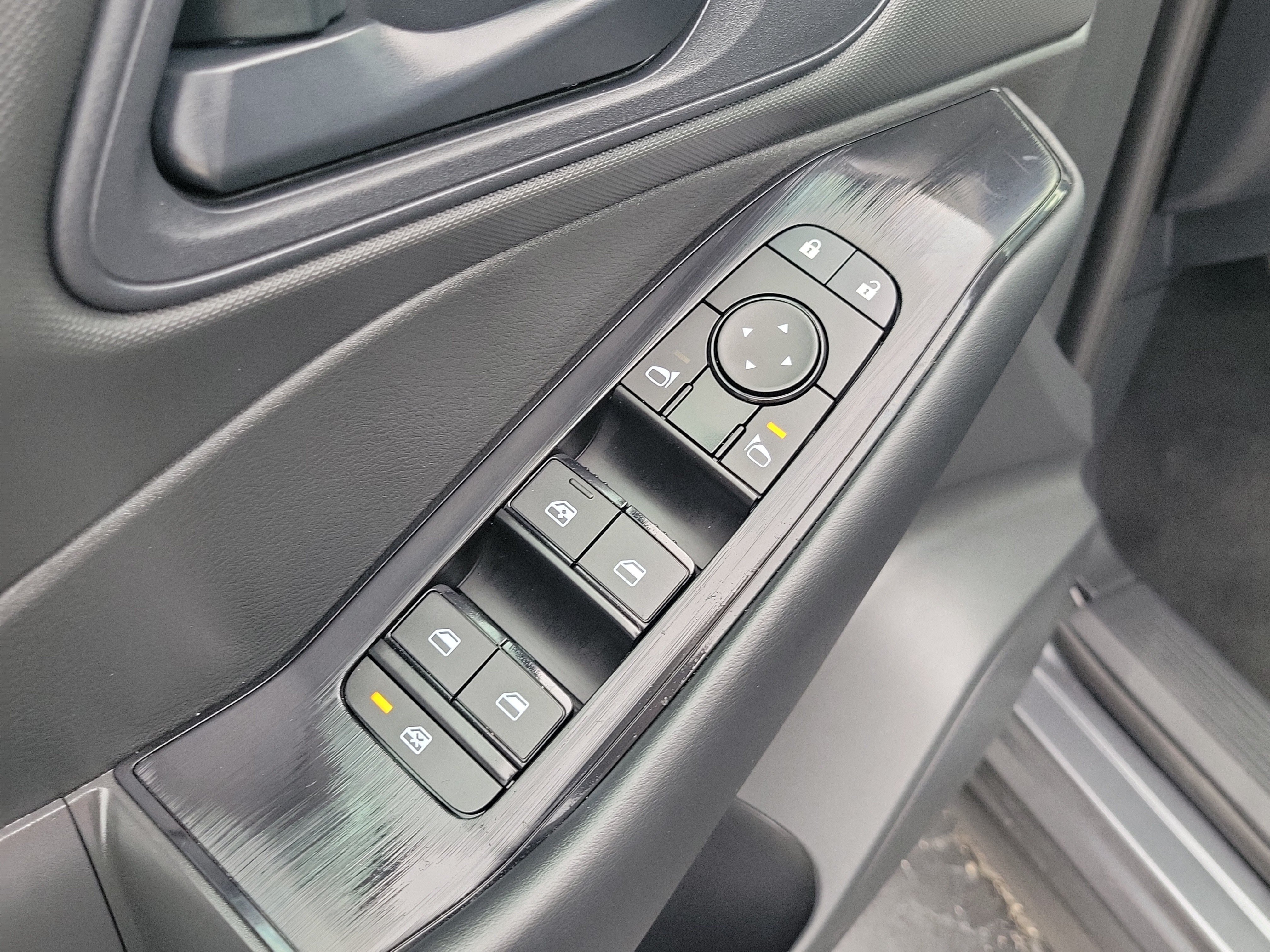 Certified 2025 Nissan Rogue S FWD image 16