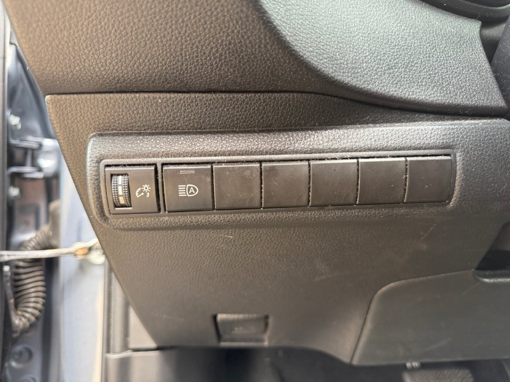 Used 2024 Toyota Corolla LE FWD image 19