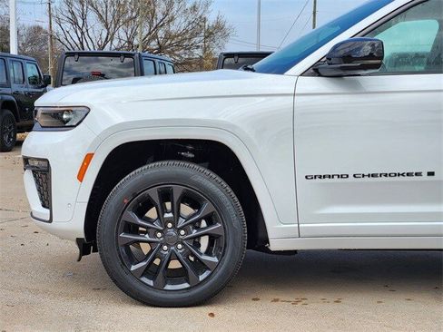 New 2026 Jeep Grand Cherokee L Limited image 6
