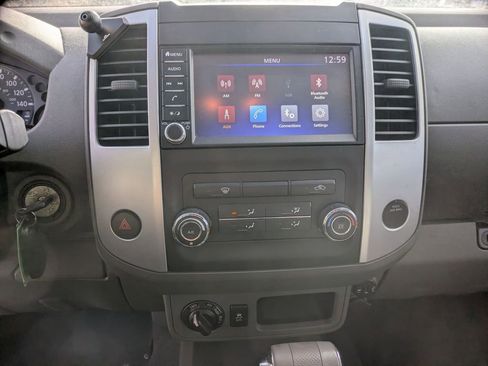 Used 2019 Nissan Frontier SV image 16