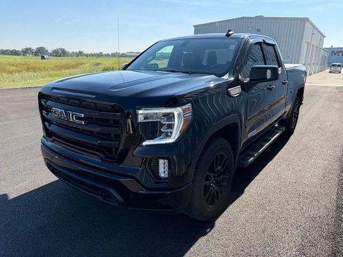 Used 2021 GMC Sierra 1500 Elevation w/ LPO, Elevation Black Package AWD/4WD image 4