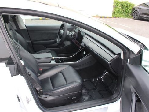 Used 2018 Tesla Model 3 Long Range RWD image 10