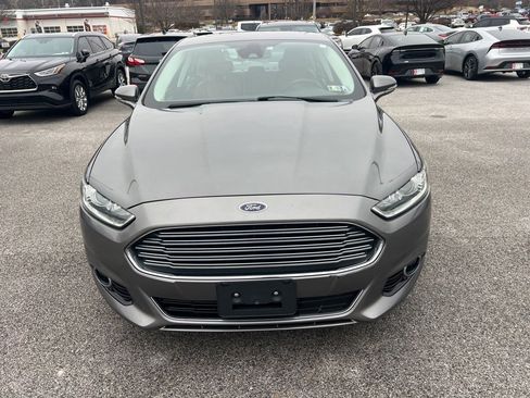 Used 2014 Ford Fusion Titanium image 2