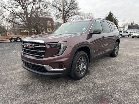 Used 2025 GMC Acadia Elevation image 13