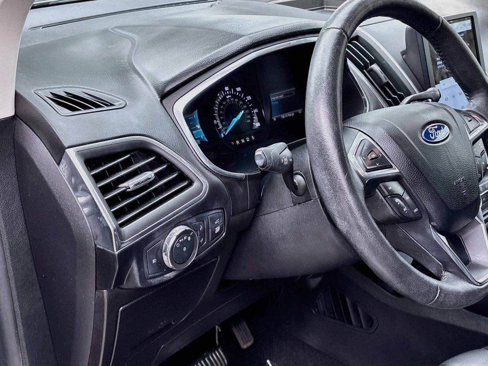 Used 2021 Ford Edge Titanium w/ Cargo Accessory Package FWD image 10