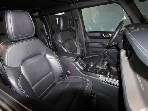 Used 2025 Ford Bronco Outer Banks image 23