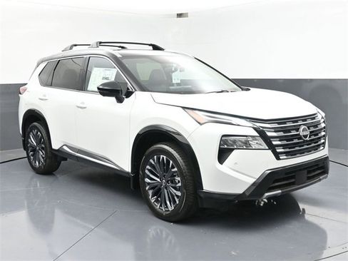 New 2025 Nissan Rogue Platinum w/ Platinum Premium Package image 2