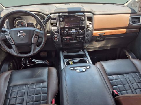 Used 2019 Nissan Titan Platinum Reserve RWD image 12