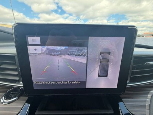 Certified 2022 Ford Explorer Limited w/ Class IV Trailer Tow Package image 16