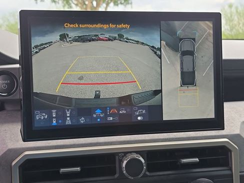 Used 2025 Toyota Tacoma 4x4 Double Cab Hybrid image 23