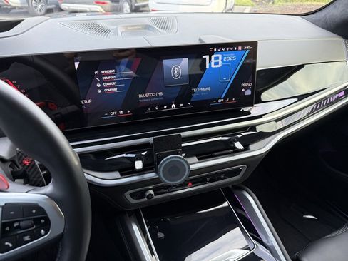 Used 2025 BMW X5 M Competition w/ Executive Package image 21