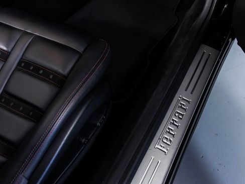 Used 2014 Ferrari California image 49