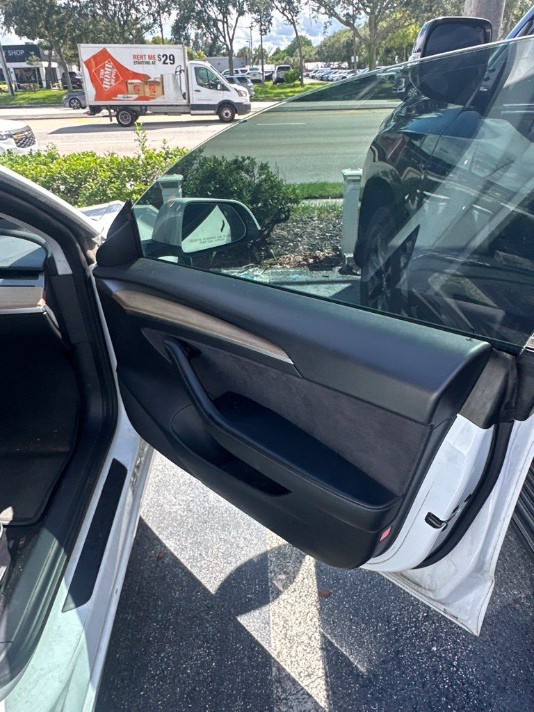 Used 2021 Tesla Model 3 Standard Range Plus RWD image 16