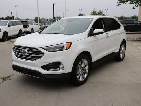 Used 2024 Ford Edge Titanium w/ Equipment Group 301A AWD/4WD image 3