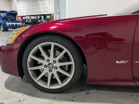 Used 2006 Cadillac XLR V RWD image 28