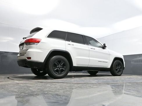 Used 2016 Jeep Grand Cherokee Laredo image 46