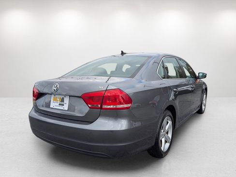 Used 2013 Volkswagen Passat 2.5 SE image 5
