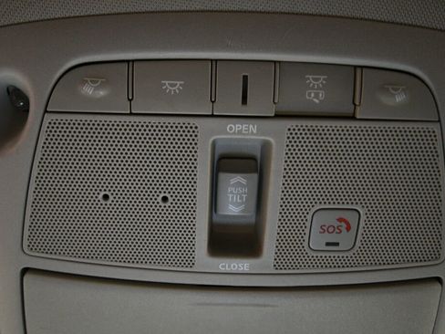 Used 2018 Nissan Murano Platinum w/ Cargo Package image 19