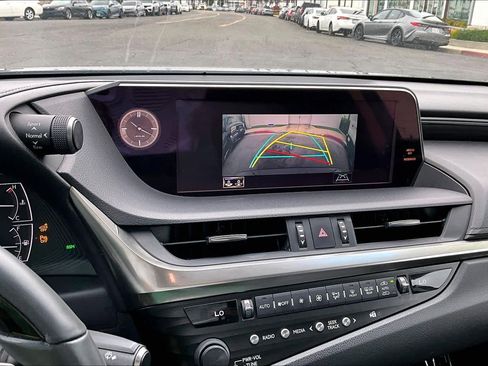Used 2020 Lexus ES 300h w/ Premium Package FWD image 26