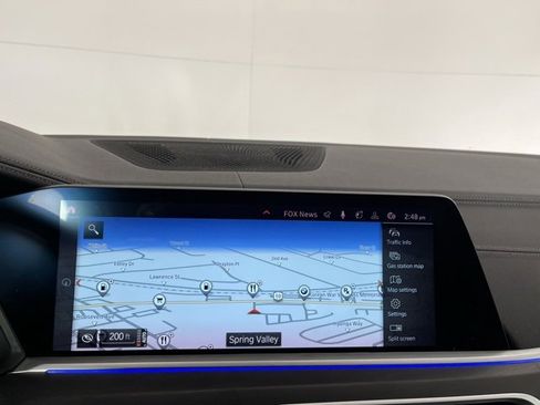 Used 2022 BMW X7 xDrive40i w/ Premium Package image 16