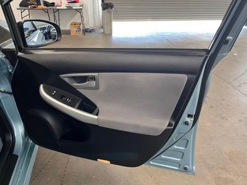 Used 2014 Toyota Prius Four image 12