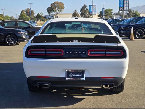 Used 2022 Dodge Challenger GT AWD/4WD image 6